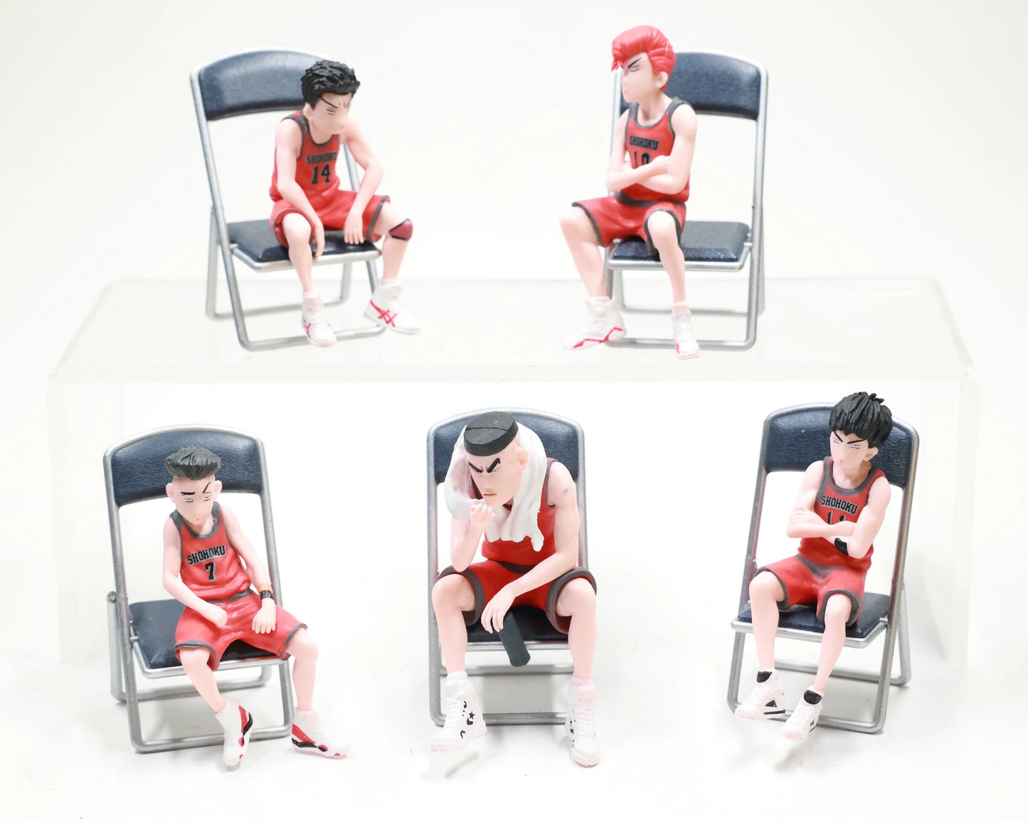 Shohoku basketball team on chairs x5 - Slam Dunk