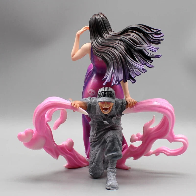Boa Sitting on Marine's Shoulder | One Piece