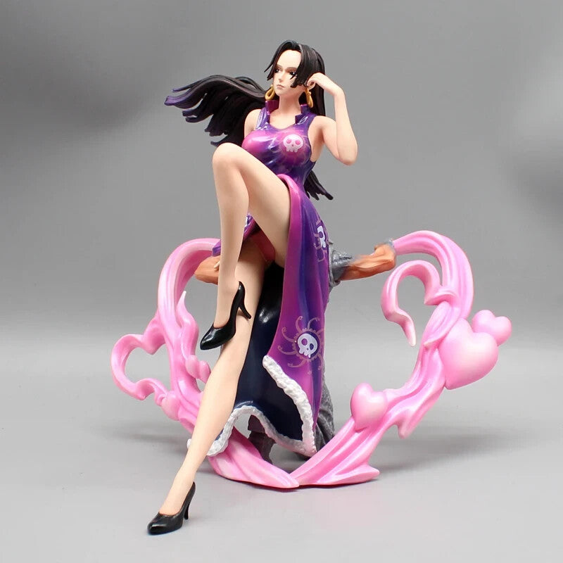 Boa Sitting on Marine's Shoulder | One Piece