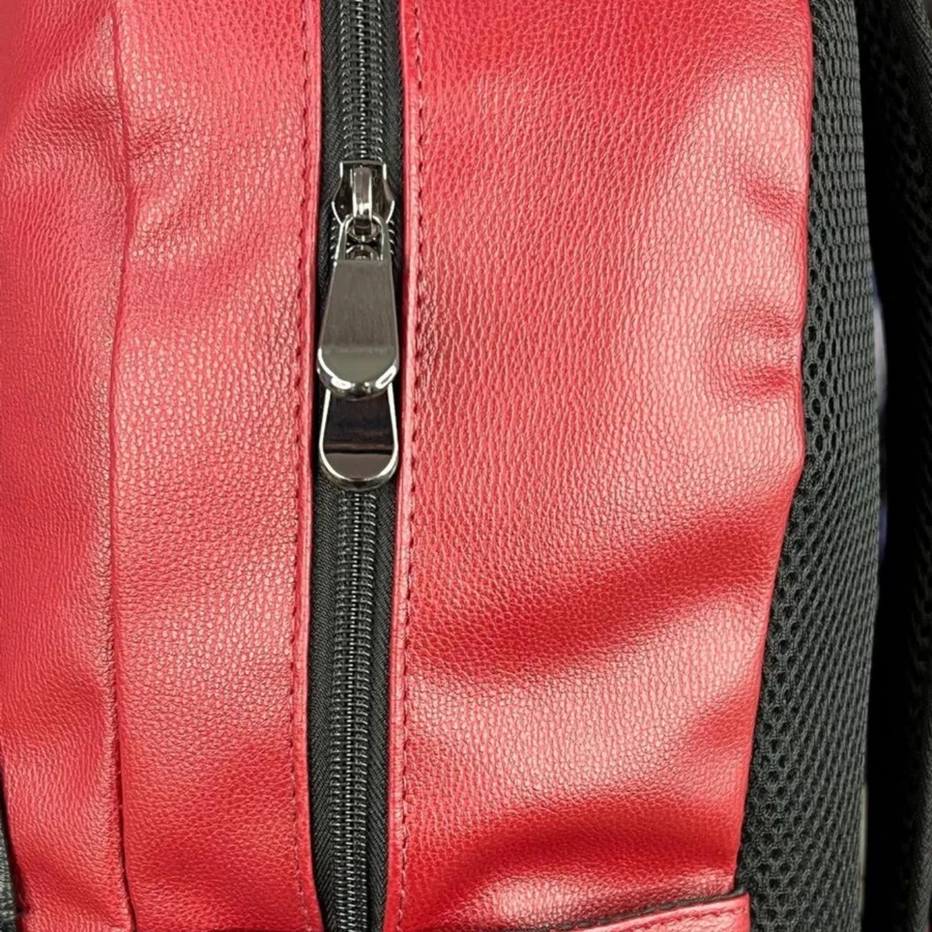 Hogwarts Crest Faux-Leather Unisex Backpack (40*30*12 cm) with laptop compartment & bottle holder | Harry Potter