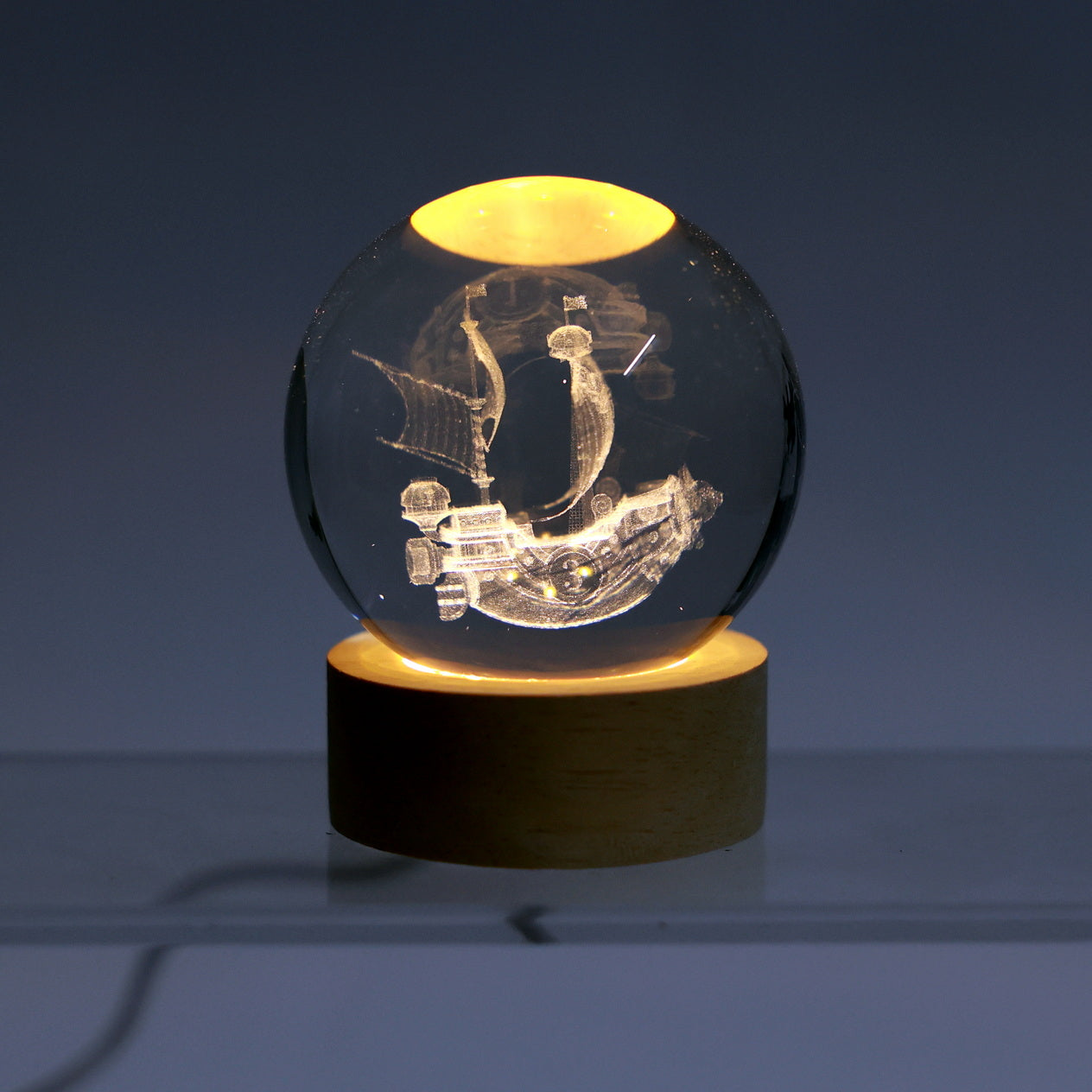 One piece ship - Crystal Ball Lamp