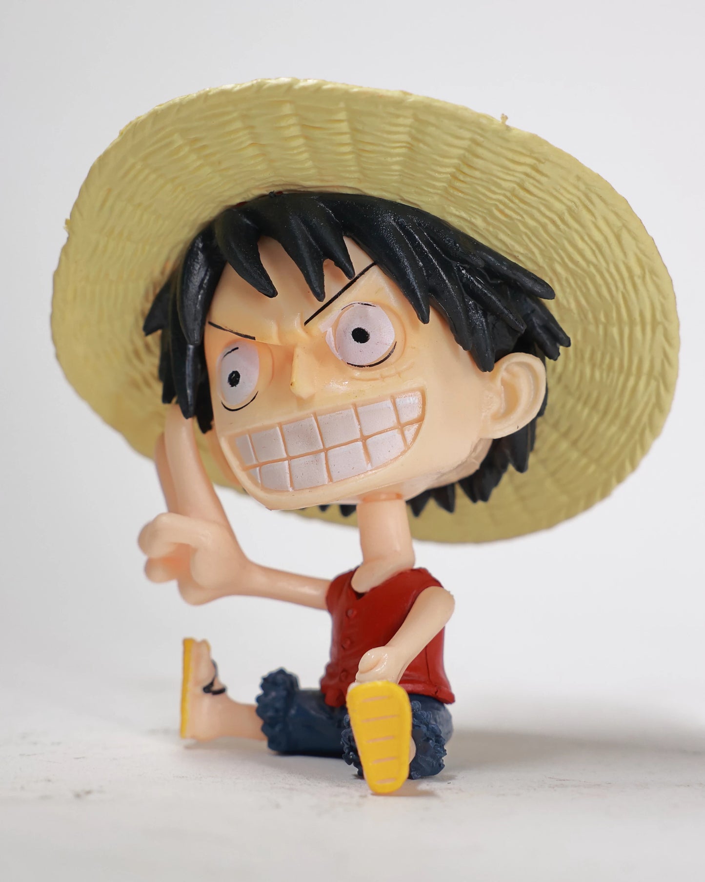 Luffy sitting Chibi - One Piece