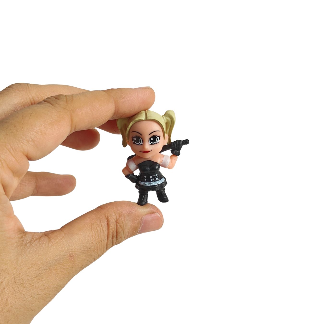 Mini Superheroes figures set of 32 (3 cm each)