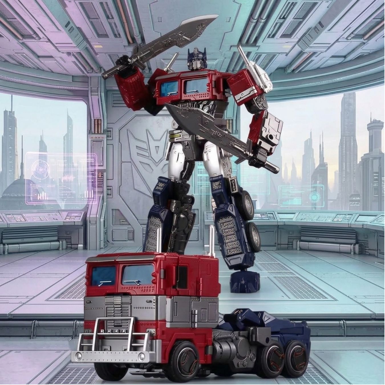 Commander Cybertron Convertible Action Figure (17 cm) | Rise of the Beasts