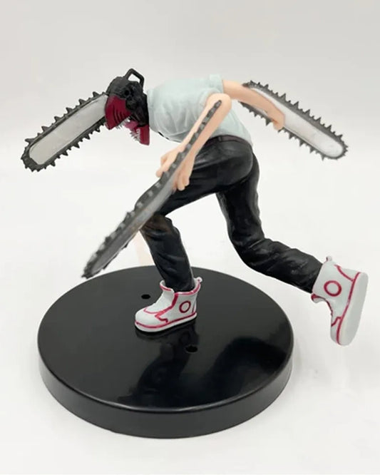 Chainsawman crouching