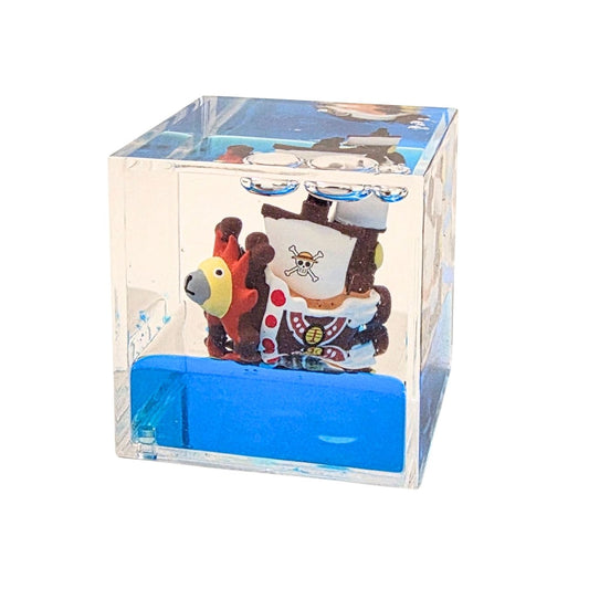 Unsinkable ship in cube - Paperweight / Dashboard decor (6*6*6 cm) | One Piece