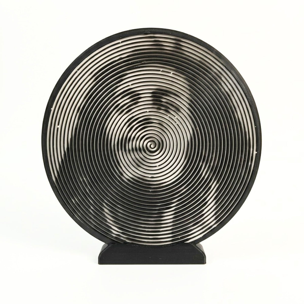 Bob Marley One Love Monochromatic Spiral Tabletop Portarit  (21 x 20 x 7 cm)