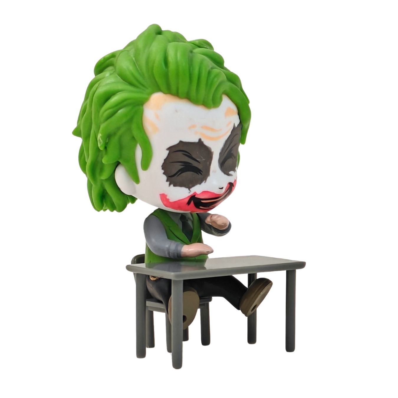 Joker Sitting at Desk & Table (11 cm)