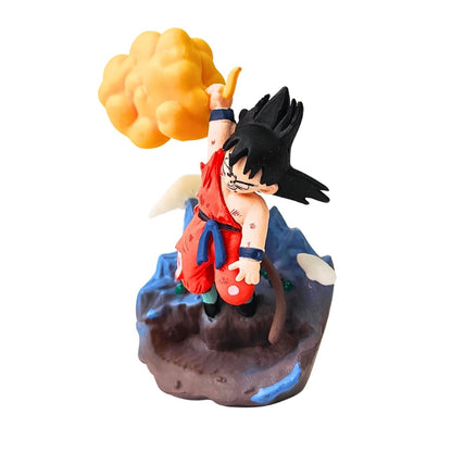 Kid Goku hanging on Flying Nimbus (8 cm) | Dragon Ball