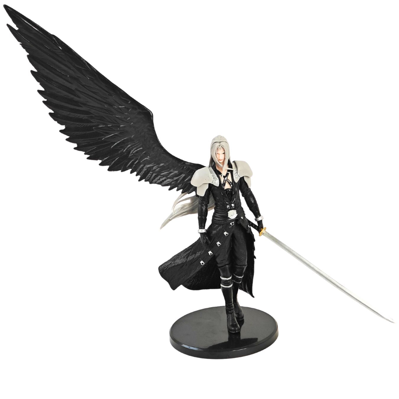 Final Fantasy VII Sephiroth One-Winged Angel Figure (31 x 24 cm)