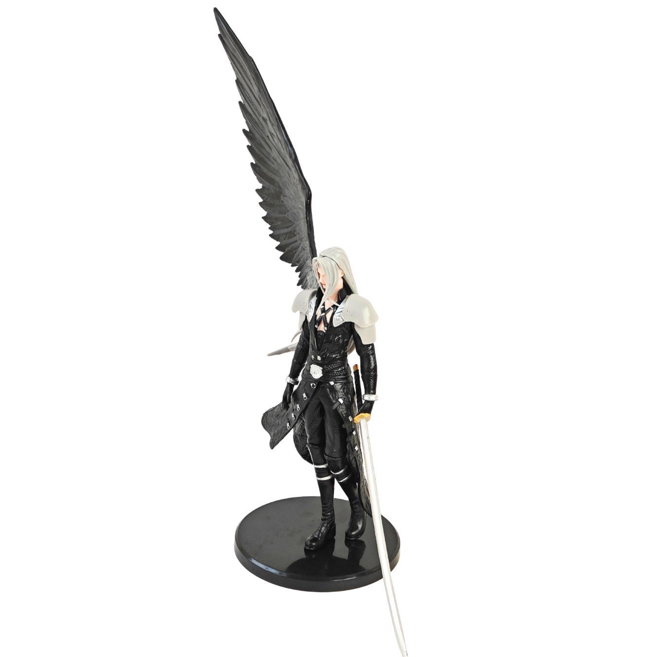 Final Fantasy VII Sephiroth One-Winged Angel Figure (31 x 24 cm)