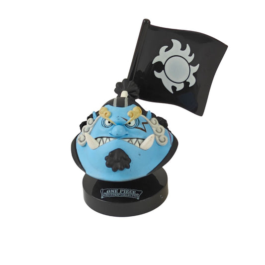 Jinbe Bust Figure with Sun Pirates Flag | One Piece | Bandai
