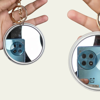 Supercute Minions Keyring with backside mirror (5 cm)