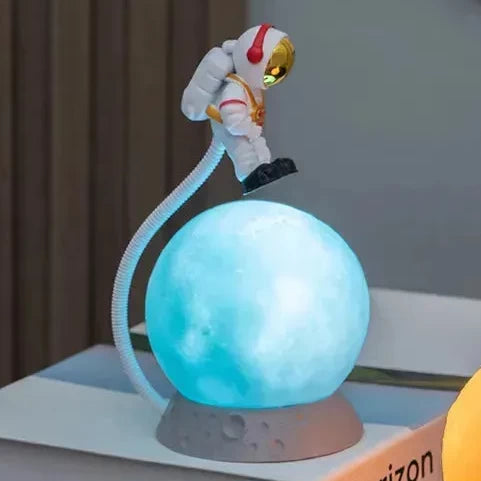 Space Walking Astronaut Lamp
