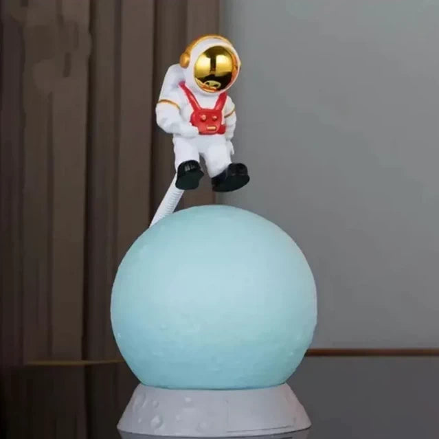 Space Walking Astronaut Lamp