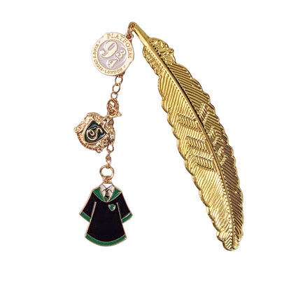 Harry Potter Diary & Pen Set with Metal Keyring, Metal Bookmark & Metal Brooch Pin - Premium gift pack