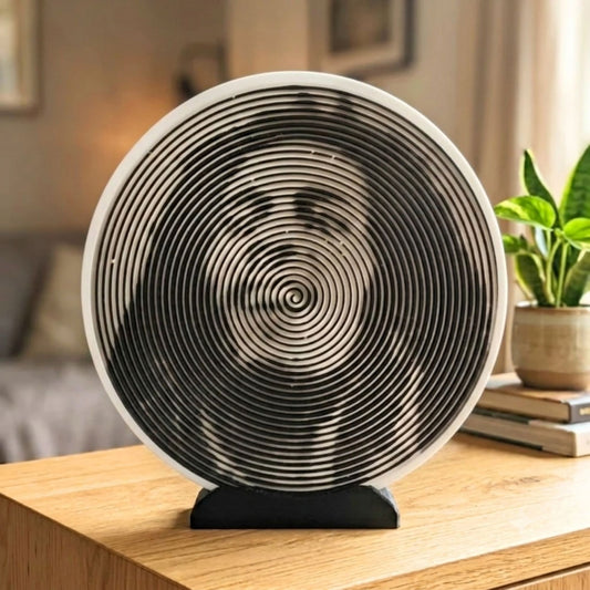 Bob Marley One Love Monochromatic Spiral Tabletop Portarit  (21 x 20 x 7 cm)