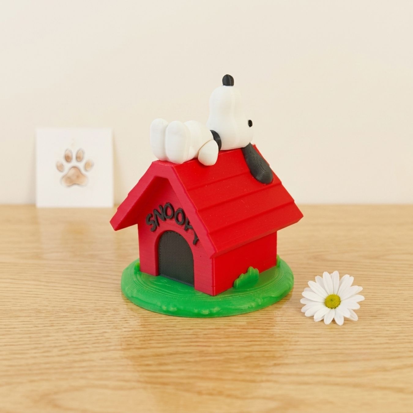 Snoopy Thinking on Hut (9*7*7 cm) | The Peanuts